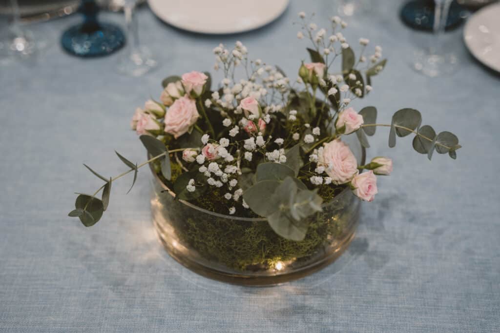 decoración atardecer centros de mesa flores