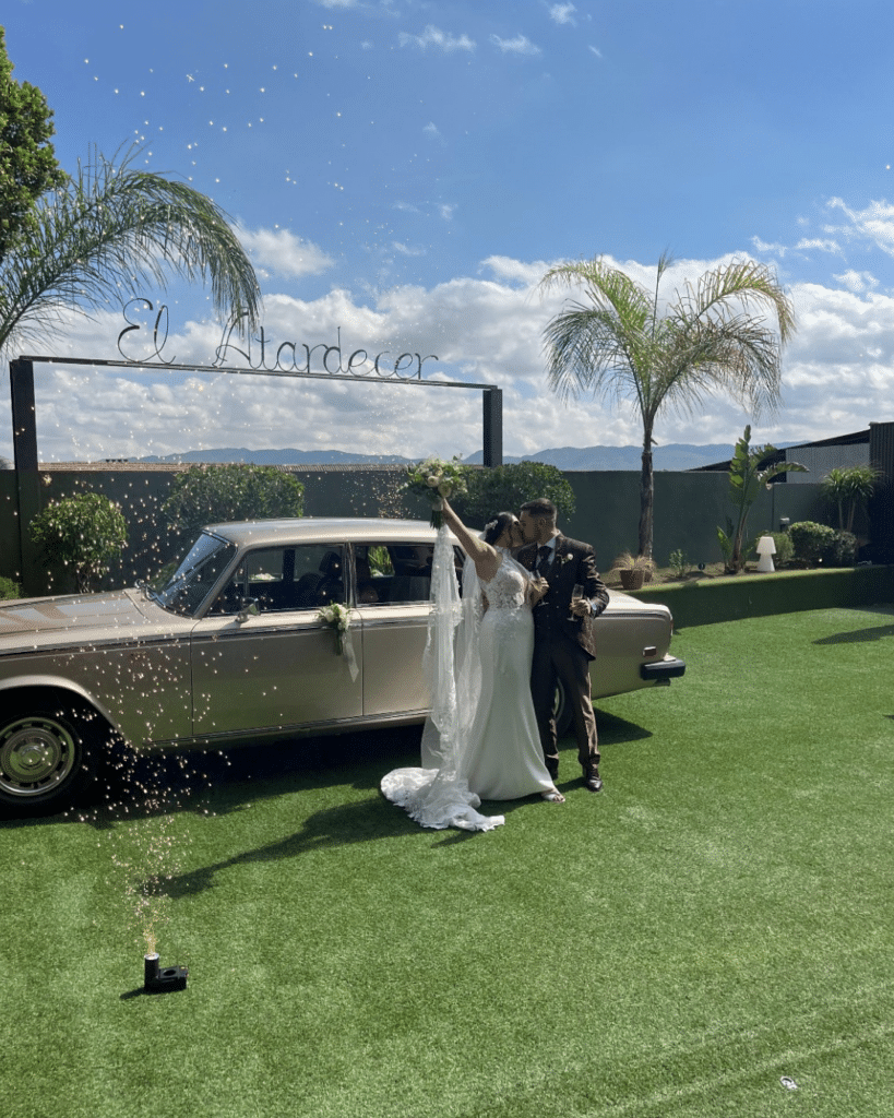 bodas atardecer novios