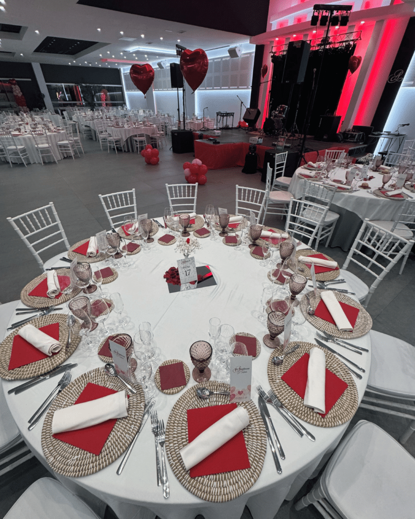 salones interiores bodas atardecer